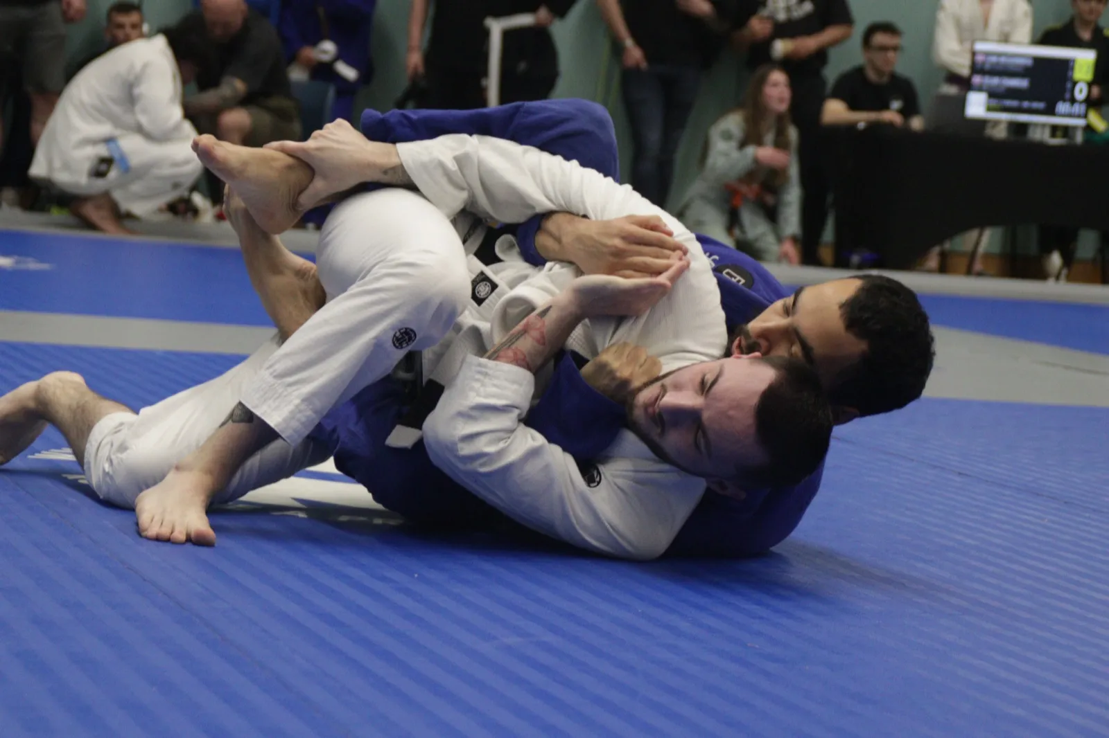 Steve working from the top in his gi division at SW Grappling 3