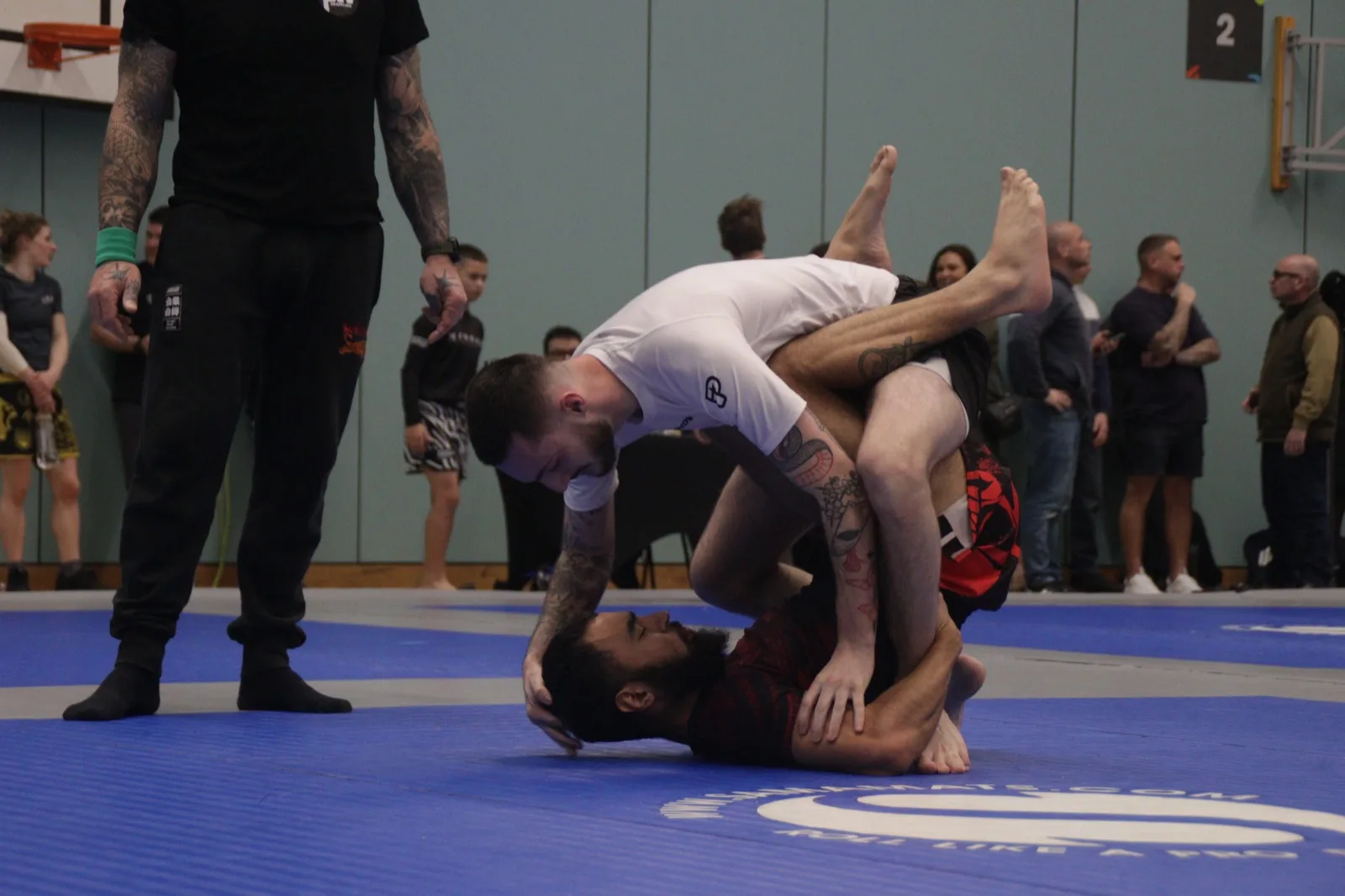 Steve locking up a triangle attack at SW Grappling 3